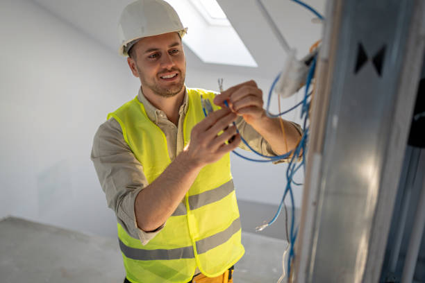 Best Commercial Electrician Services  in Clayton, DE